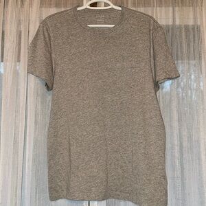 J. Crew men’s medium slim-washed grey tee with pocket NWT